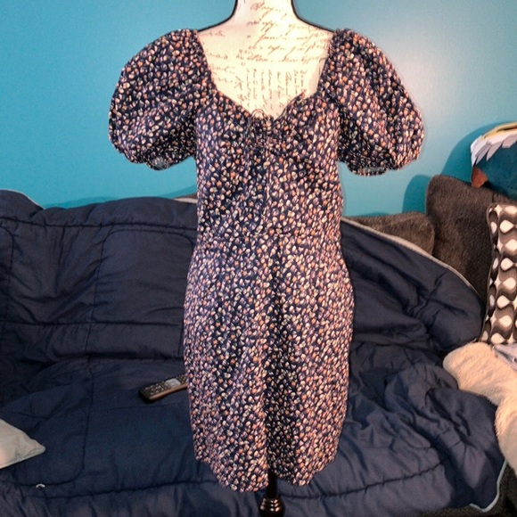 NWT Loveriche Puff Sleeve Floral Dress, Large - Picture 1 of 9